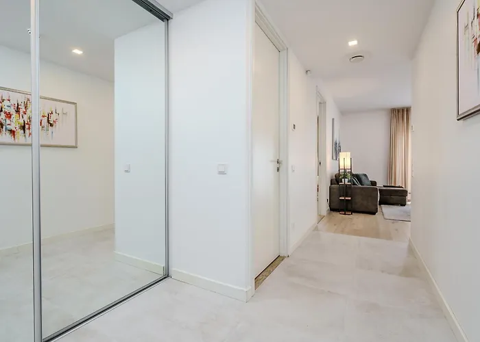 Dream - 2 Porto Franco Near Old Town Apartment *